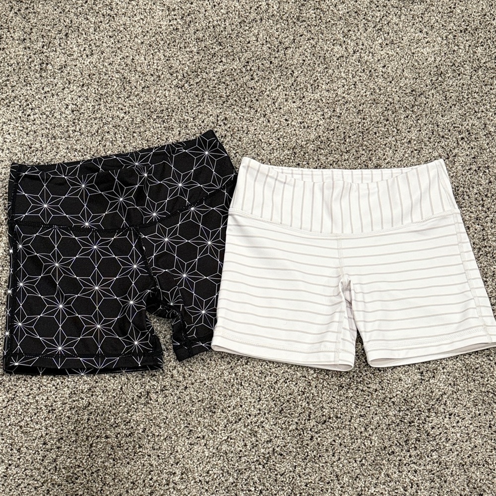 2 pairs - Geometric Black and Striped White Women's 5-inch Shorts